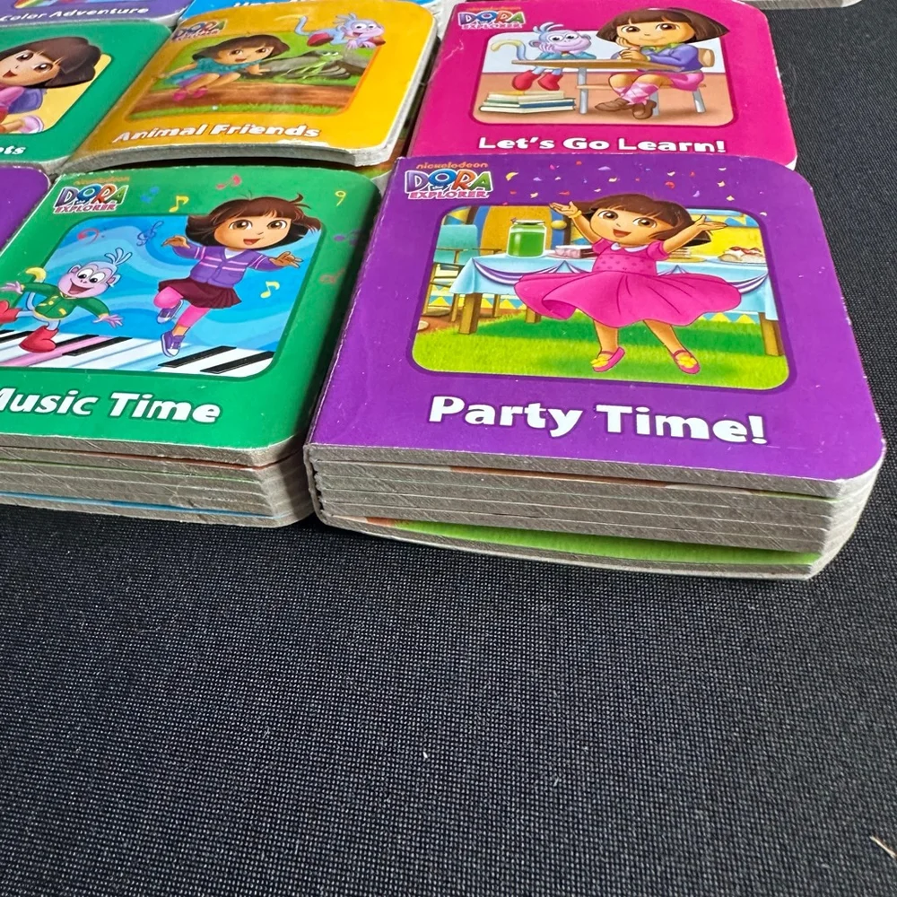 Nickelodeon Dora the Explorer Learning Toys 12 mini books